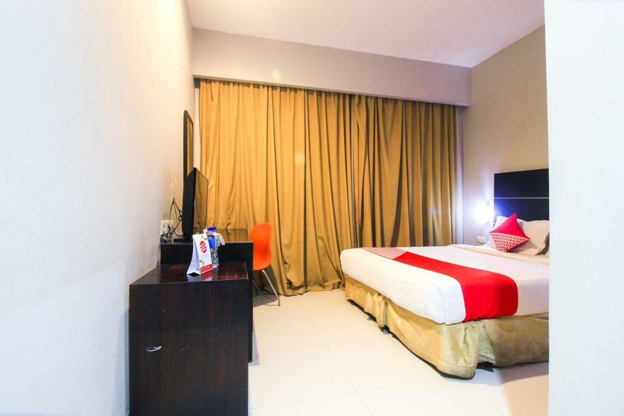 Aston Pekanbaru City Hotel Exterior foto